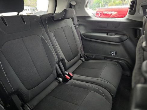 Used 2023 Jeep Grand Cherokee L Laredo RWD image 14