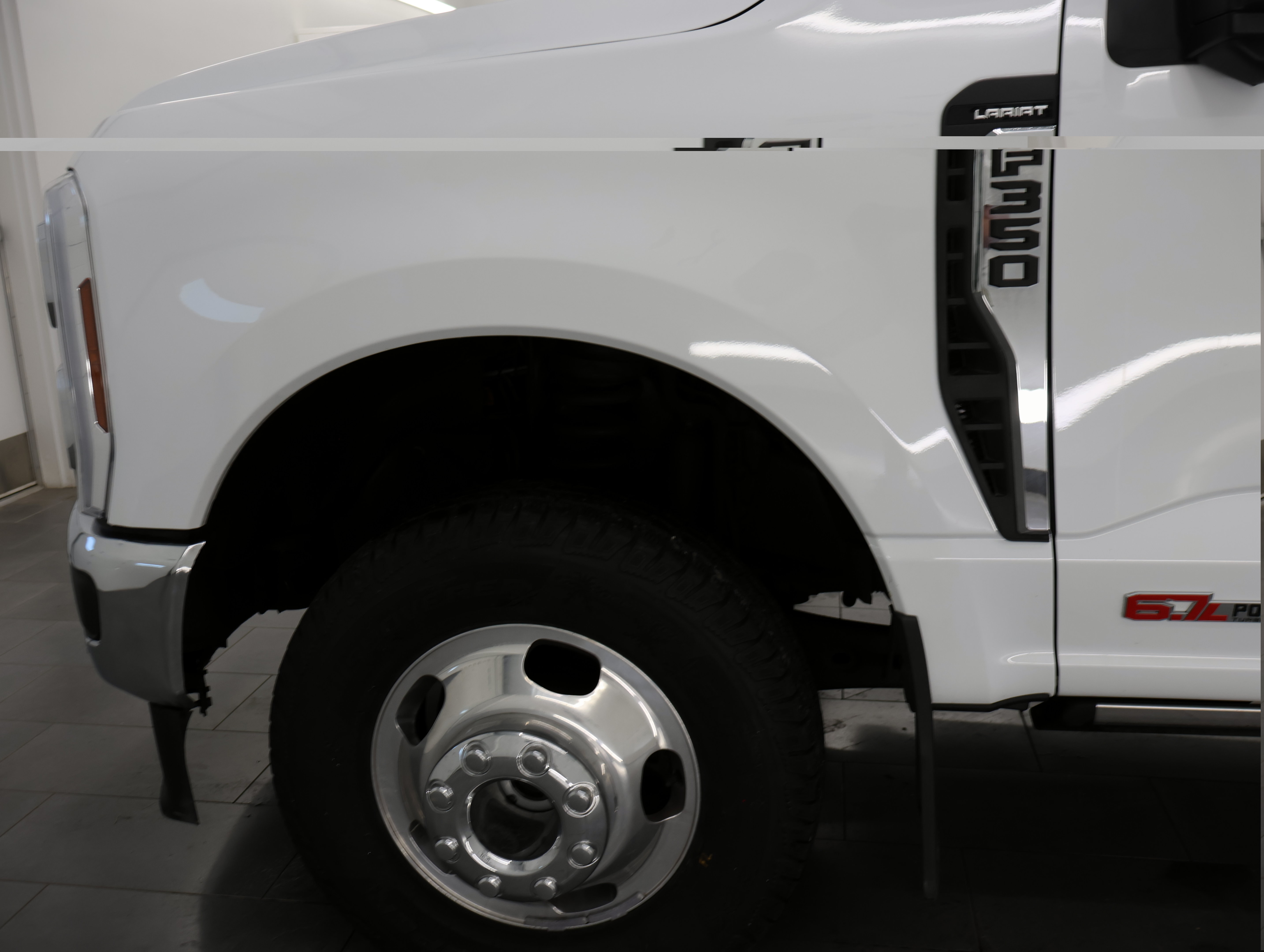 Used 2024 Ford F350 Lariat w/ Lariat Ultimate Package AWD/4WD image 38