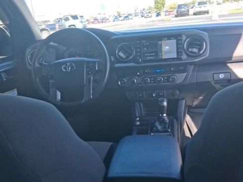Used 2020 Toyota Tacoma SR AWD/4WD image 35