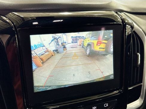 Used 2019 Chevrolet Traverse LT image 14