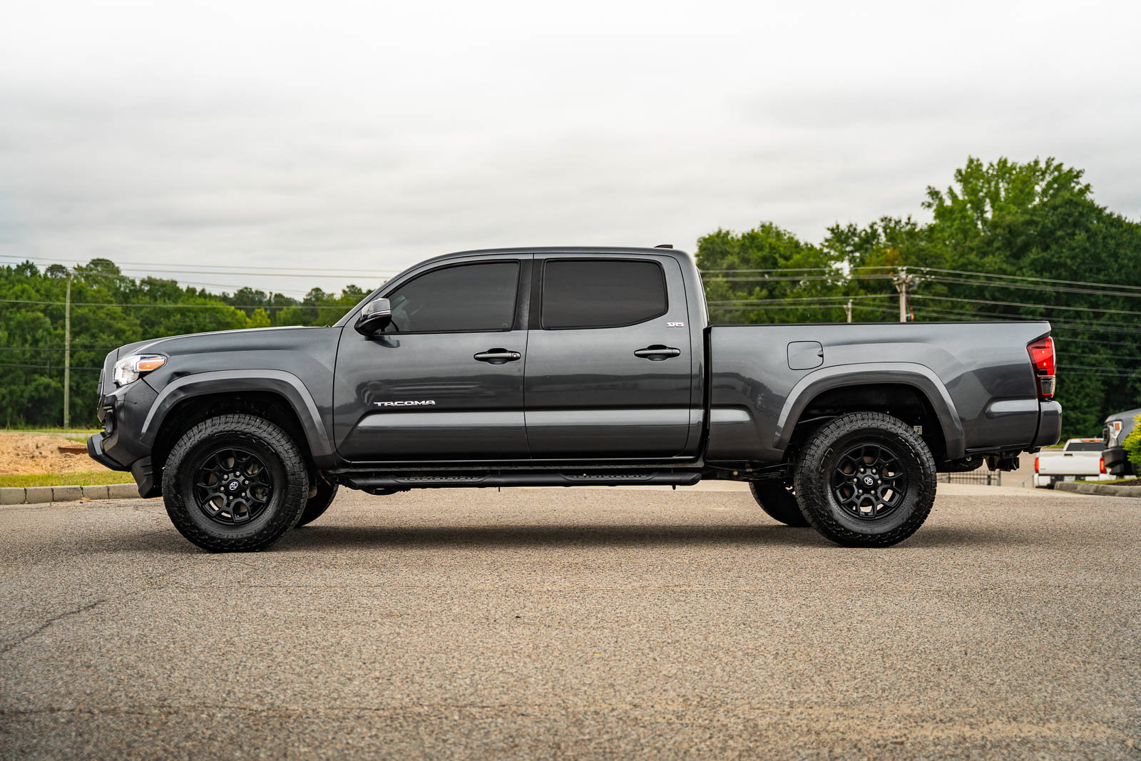 Used 2022 Toyota Tacoma SR5 w/ Technology Package RWD image 4