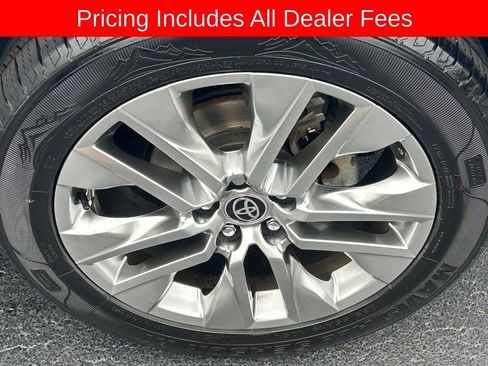 Used 2021 Toyota RAV4 XLE Premium FWD image 24
