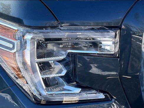 Used 2020 GMC Sierra 1500 Elevation w/ Elevation Value Package image 31