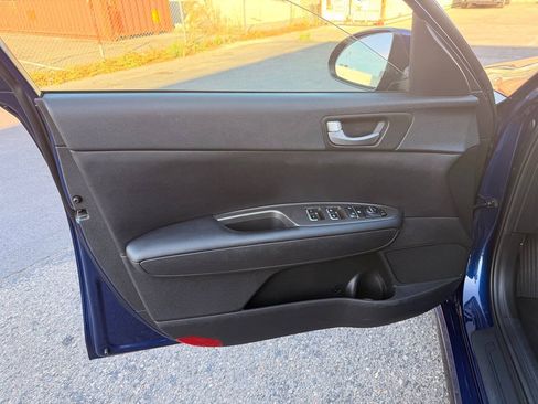 Used 2020 Kia Optima S FWD image 20