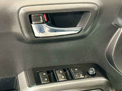 Used 2023 Toyota Tacoma TRD Off-Road image 15