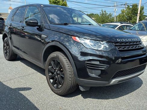 Used 2018 Land Rover Discovery Sport SE image 3