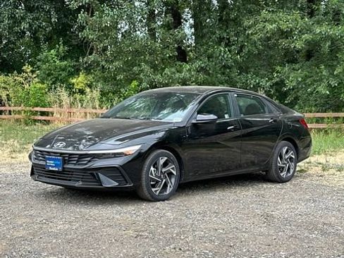 Certified 2025 Hyundai Elantra Sport FWD image 26