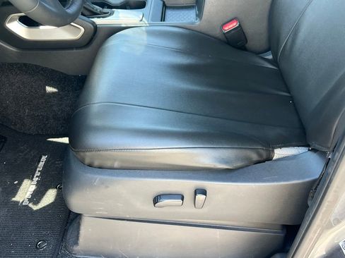 Used 2022 Nissan Frontier SV AWD/4WD image 26
