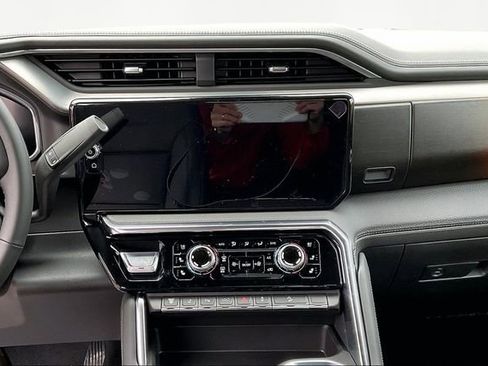 New 2026 GMC Sierra 3500 Denali w/ Denali Reserve Package image 8