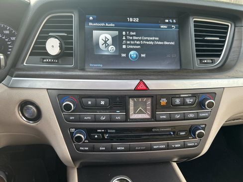 Used 2017 Genesis G80 3.8 w/ Option Group 03 image 33