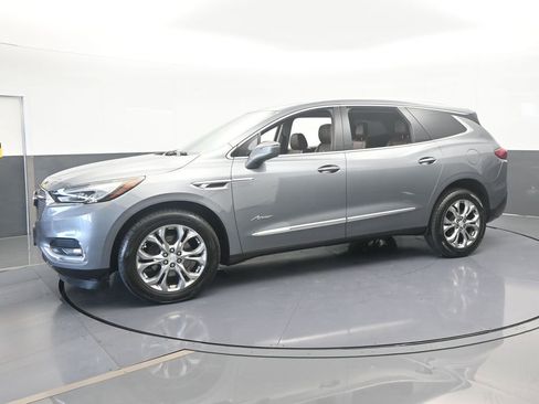 Used 2018 Buick Enclave Avenir w/ Avenir Technology Package image 2