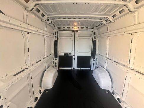 Used 2025 RAM ProMaster 3500 w/ Safety Group image 32