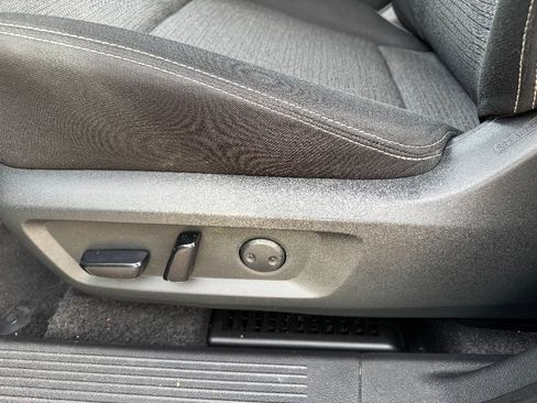 Used 2023 Nissan Rogue SV image 13