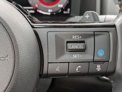 Used 2023 Nissan Rogue SV w/ SV Premium B Package image 17