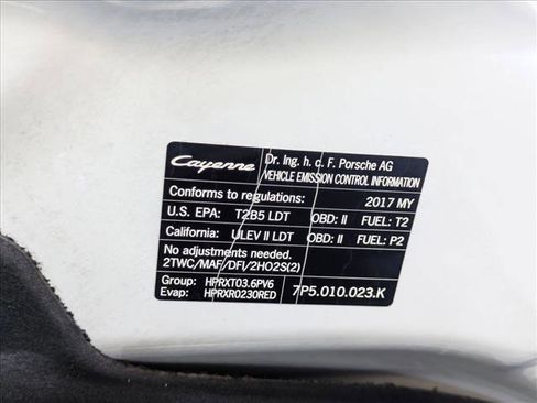 Used 2017 Porsche Cayenne Platinum Edition image 25