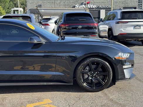 Used 2018 Ford Mustang GT Premium w/ Black Accent Package RWD image 11