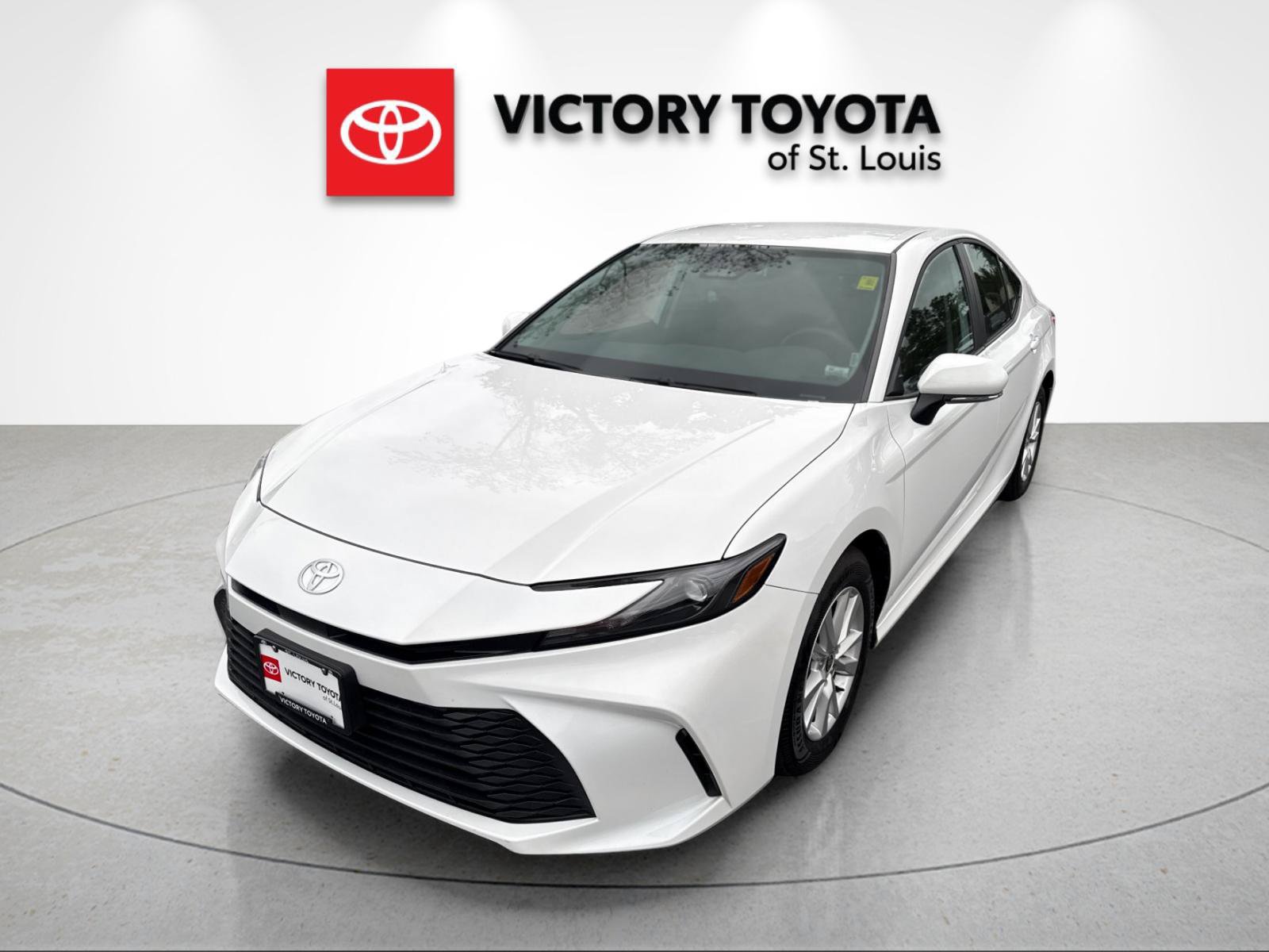 Used 2026 Toyota Camry LE FWD image 7