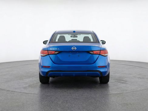 Used 2025 Nissan Sentra SV image 7