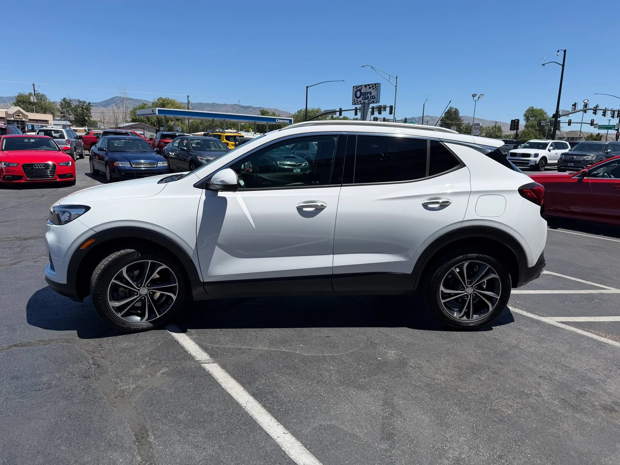 Used 2020 Buick Encore GX Essence FWD image 4