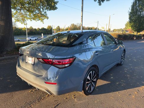 New 2025 Nissan Sentra SV image 7