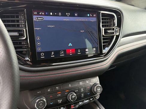 Used 2025 Dodge Durango GT AWD/4WD image 24