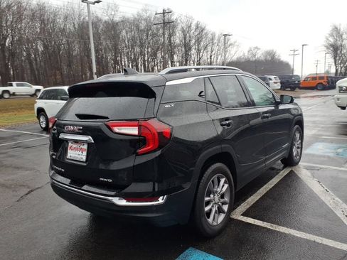 Used 2024 GMC Terrain SLT w/ Infotainment Package II AWD/4WD image 4