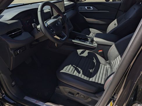 New 2026 Ford Explorer ST-Line image 9
