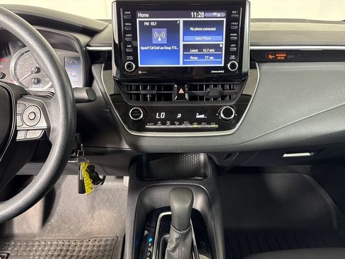 Used 2022 Toyota Corolla LE FWD image 27