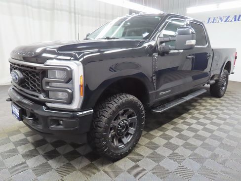 Used 2023 Ford F250 Lariat w/ Sport Appearance Package image 6