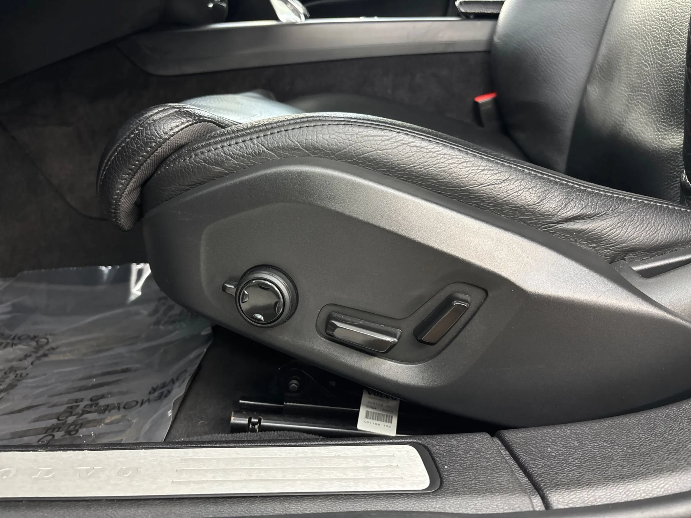 Used 2022 Volvo S60 B5 Inscription AWD/4WD image 24