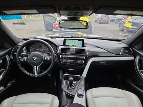 Used 2017 BMW M3 RWD image 8