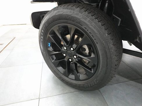 Used 2023 Jeep Wrangler Unlimited Sahara image 28