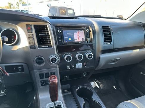 Used 2016 Toyota Sequoia Platinum AWD/4WD image 28