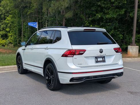 Used 2024 Volkswagen Tiguan SE R-Line FWD image 5