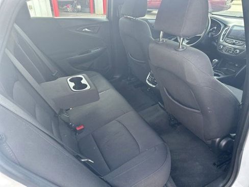 Used 2020 Chevrolet Malibu LT image 34