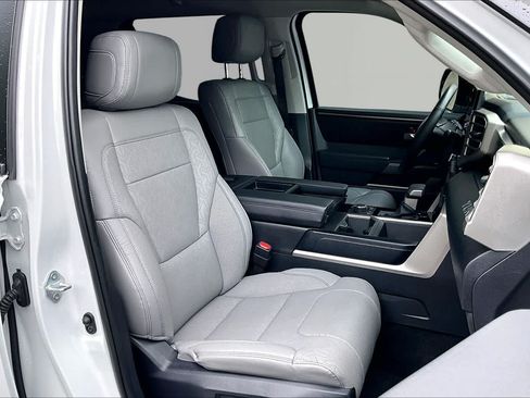 Used 2024 Toyota Tundra SR5 w/ SR5 Premium Package AWD/4WD image 9