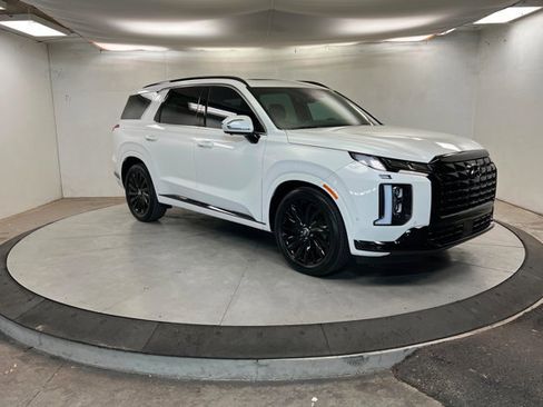 Used 2024 Hyundai Palisade Calligraphy image 7