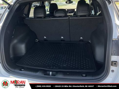 Used 2023 Jeep Compass Trailhawk w/ Trailhawk Convenience Group AWD/4WD image 11