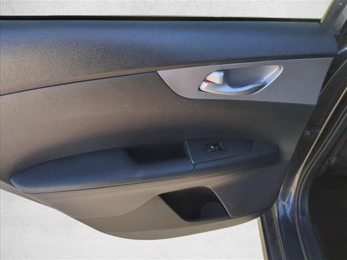 Used 2023 Kia Forte LX FWD image 8