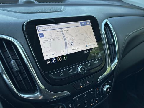 Used 2024 Chevrolet Equinox Premier image 21