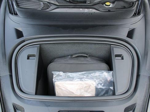 Used 2022 Porsche Taycan Turbo S image 33