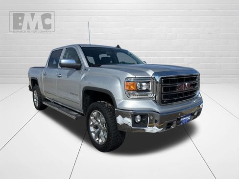 Used 2015 GMC Sierra 1500 SLT w/ SLT Crew Cab Value Package image 2