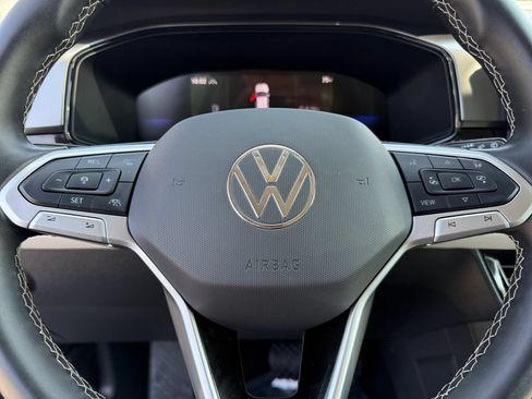 Used 2025 Volkswagen Taos S AWD/4WD image 19