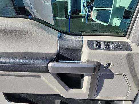 Used 2017 Ford F250 XLT image 17