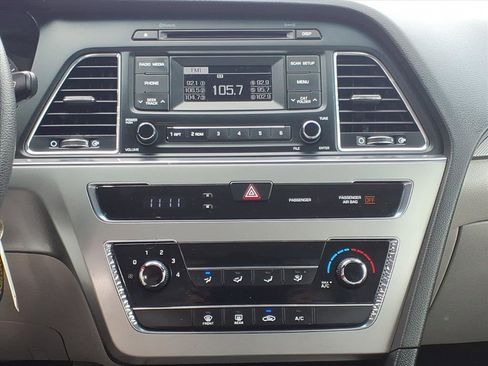 Used 2017 Hyundai Sonata SE image 6