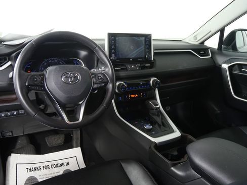 Used 2021 Toyota RAV4 Limited image 13