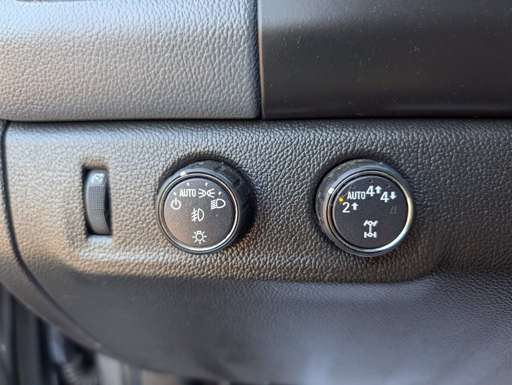 Used 2018 Chevrolet Colorado Z71 AWD/4WD image 10
