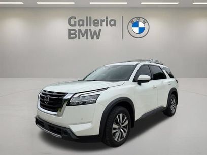 Used 2024 Nissan Pathfinder SL