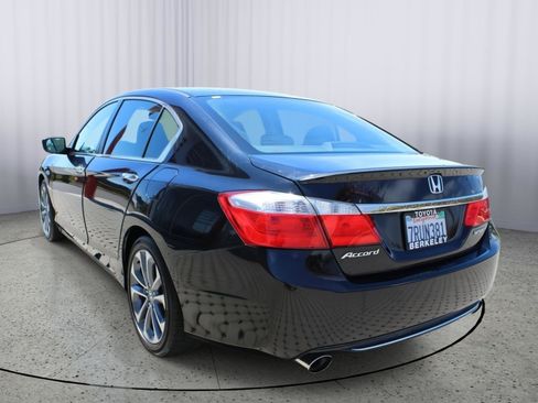Used 2015 Honda Accord Sport image 6