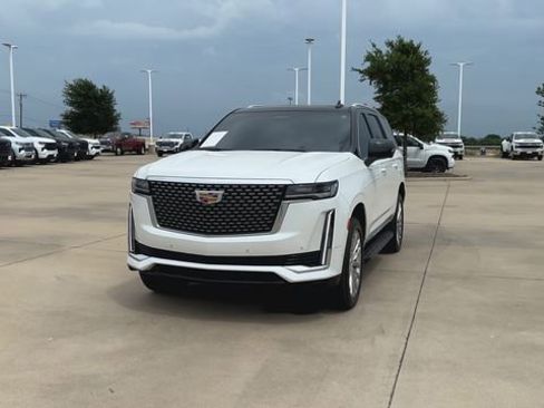 Used 2024 Cadillac Escalade Premium Luxury w/ Performance Package AWD/4WD image 4